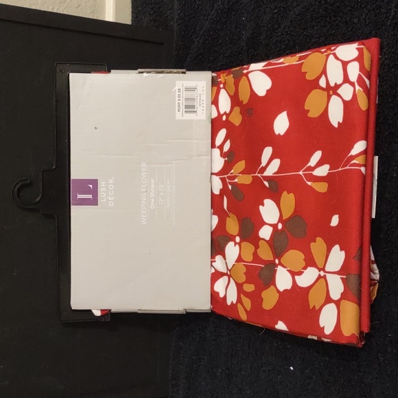 NEW LUSH DECOR WEEPING FLOWER ONE SHOWER  72"X72" RED BACKGROUND - Picture 5 of 7